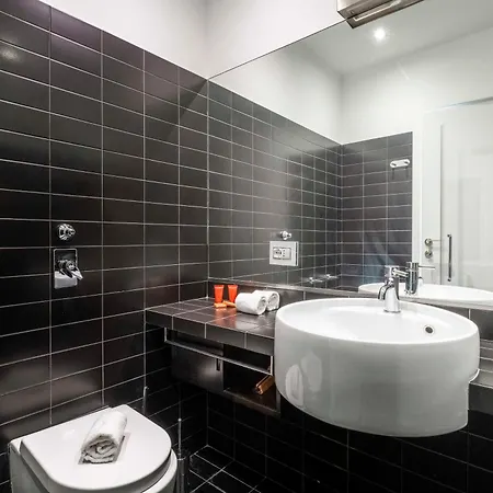 Lovely Loft Few Steps From Duomo Apartment *